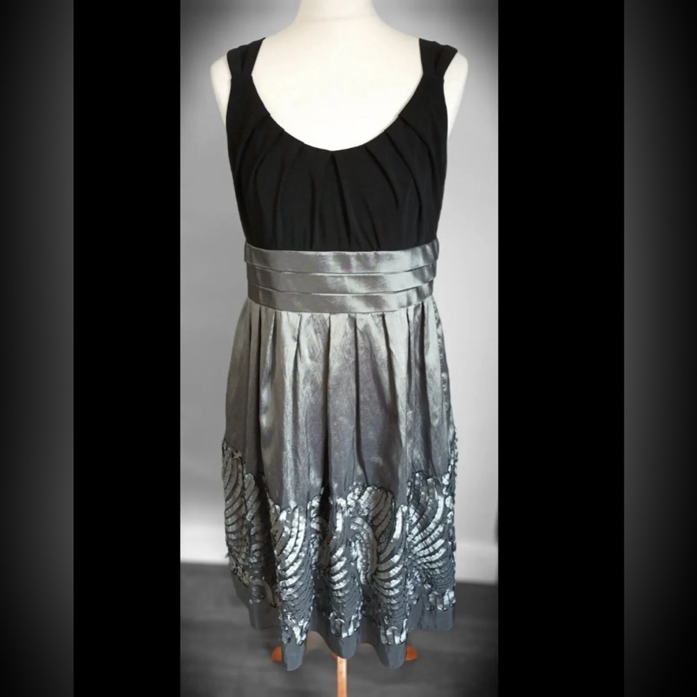 NEW R&M Richards Women's Black/Silver/Gray Fun, Flirty or Formal Dress Size 10P